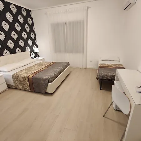 Sami Rooms - Teatro A 400 Mt - Ortigia A 1500 Mt --3